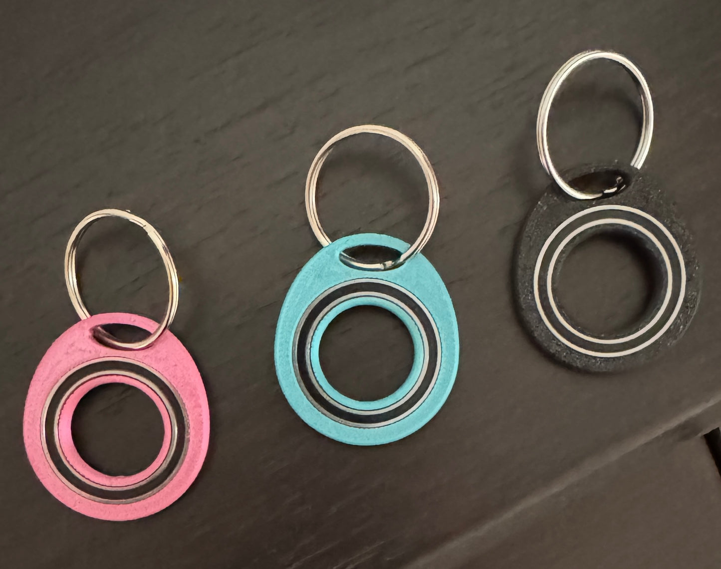 Ringk – Drehbarer Fidget Schlüsselanhänger mit Kugellager | Fidget-Gadget