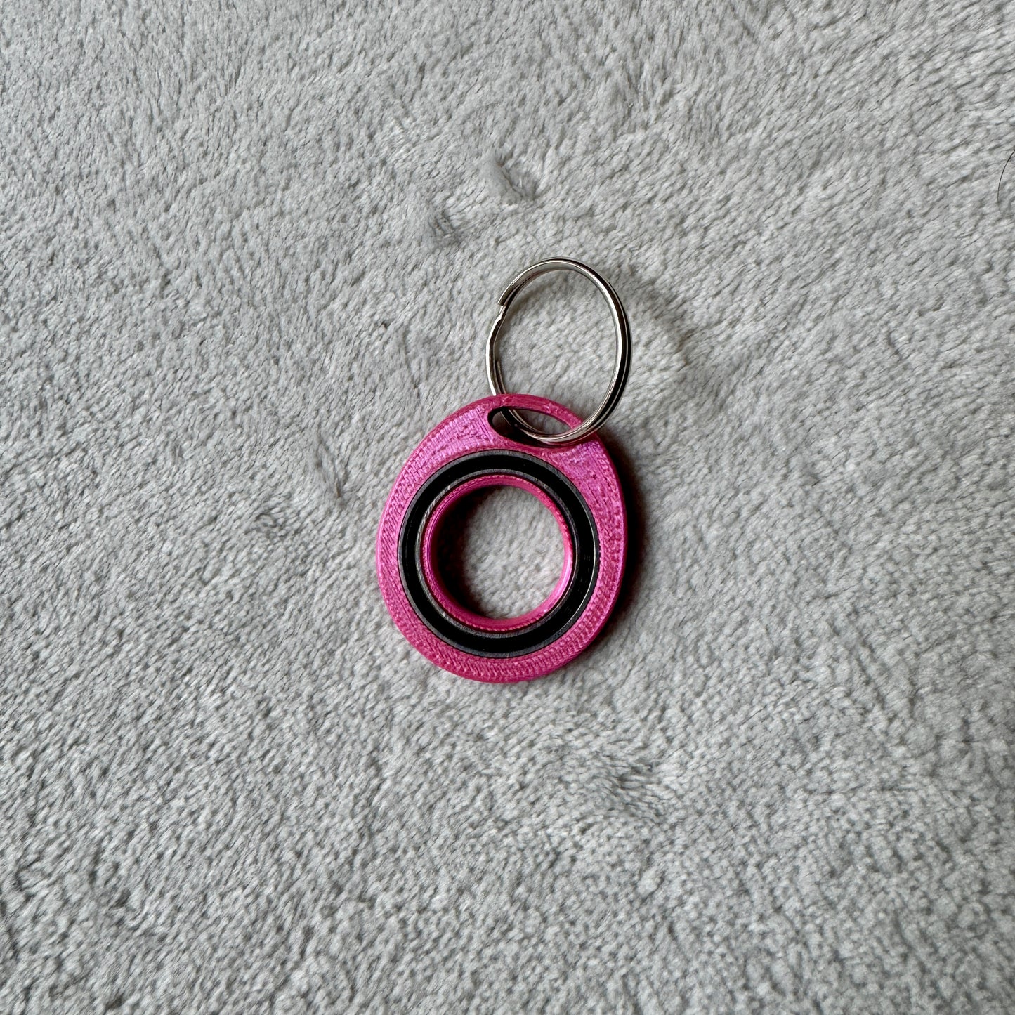 Ringk – Drehbarer Fidget Schlüsselanhänger mit Kugellager | Fidget-Gadget