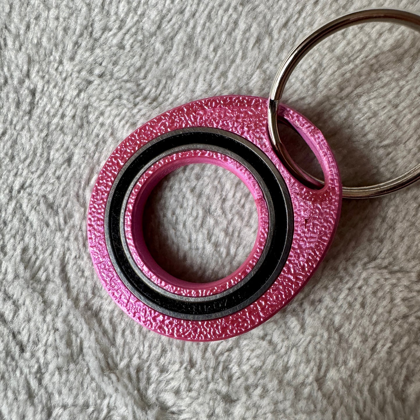 Ringk – Drehbarer Fidget Schlüsselanhänger mit Kugellager | Fidget-Gadget
