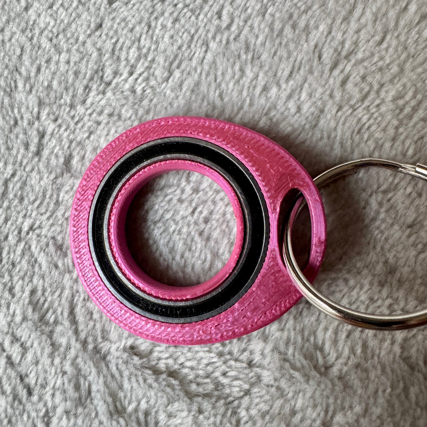 Ringk – Drehbarer Fidget Schlüsselanhänger mit Kugellager | Fidget-Gadget