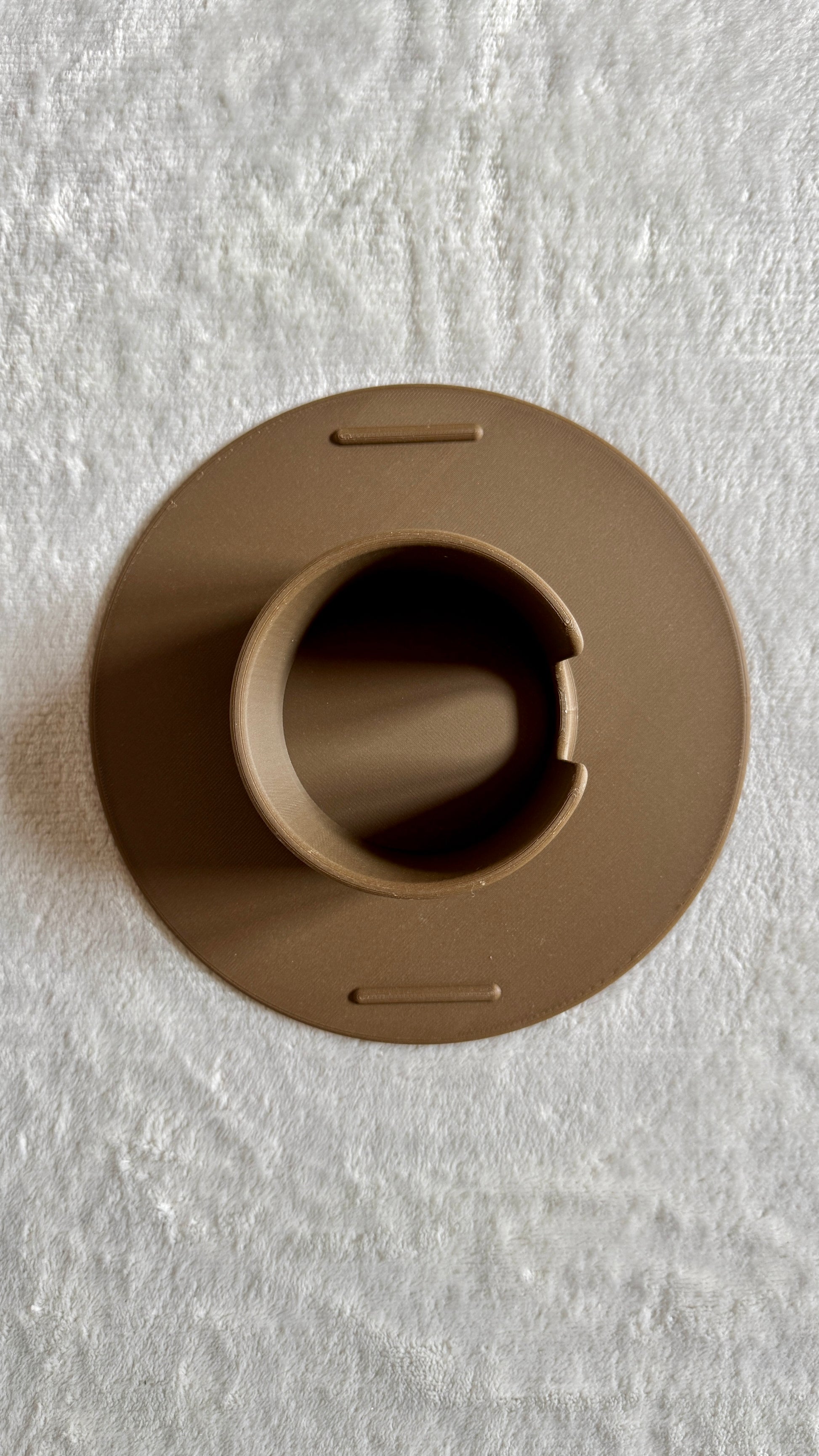 Flonk in Braun-Holz, Draufsicht auf Öffnung und Struktur